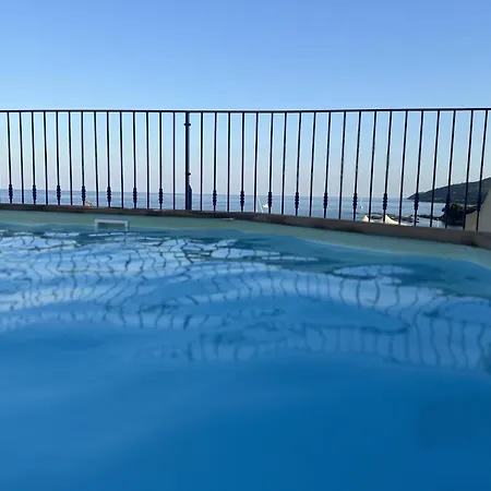 Vue * サリ・ソランザラ